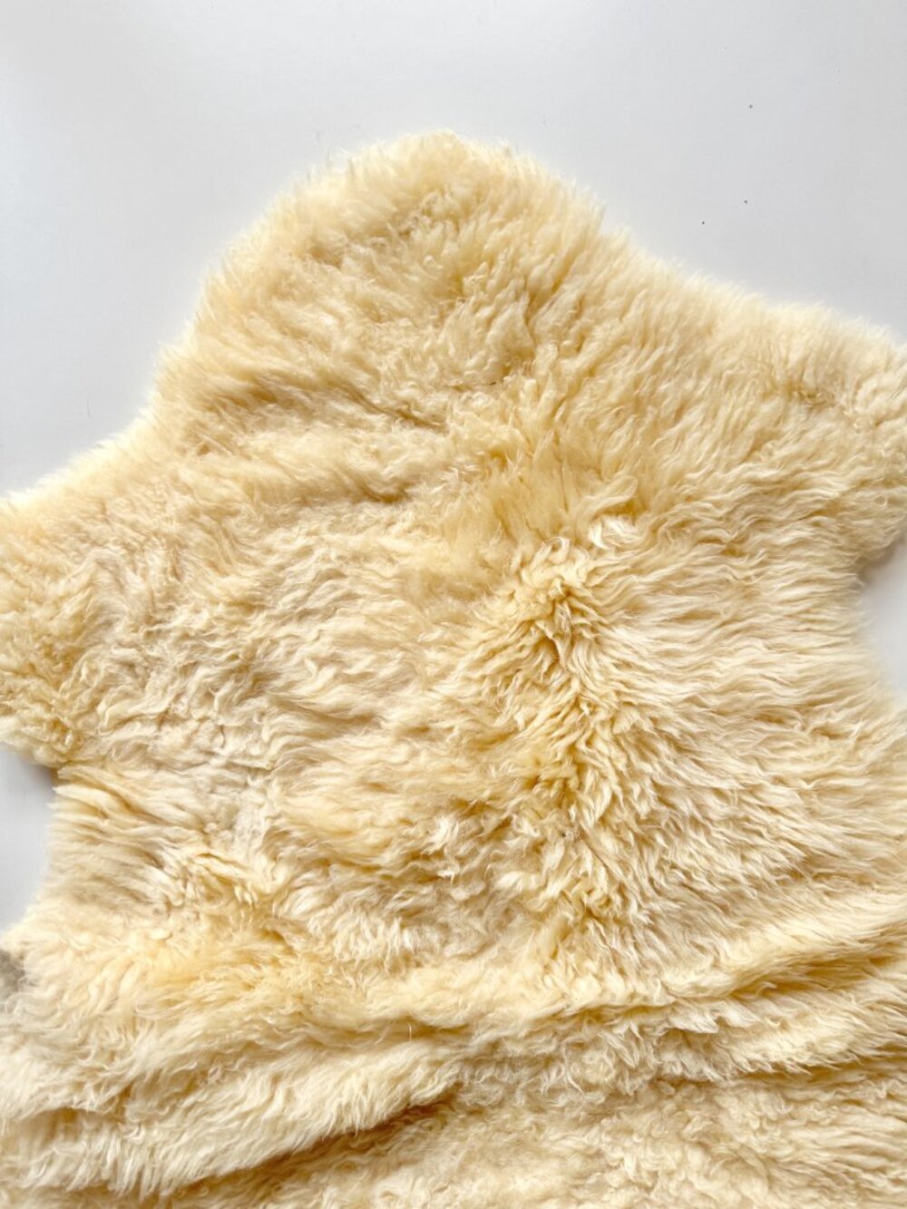 IKEA Rens 100% Sheepskin Fur Rug - Picture 2 of 12